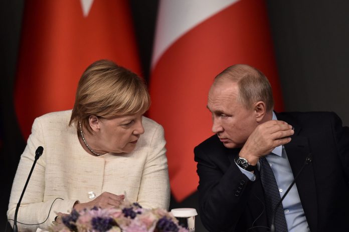 Putin telefona alla Merkel