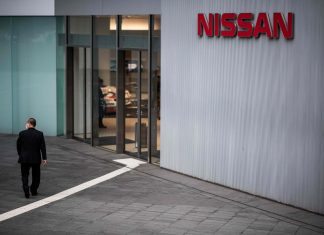 Nissan, voto unanime del cda: Ghosn rimosso dalla presidenza