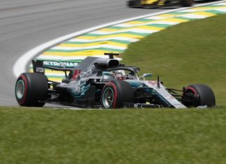 Ferrari, addio anche al titolo costruttori: un fortunato Hamilton vince in Brasile