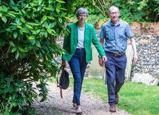 Brexit, deputato scozzese: May voleva indurre in errore Camera comuni