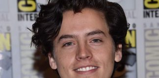 Cole Sprouse, protagonista in "A un metro da te"