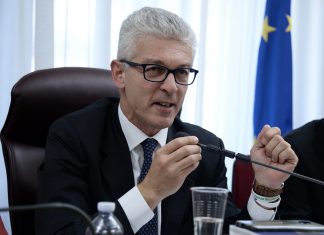 Mafia, Morra: “Questi vermi vogliono uccidere l’economia”