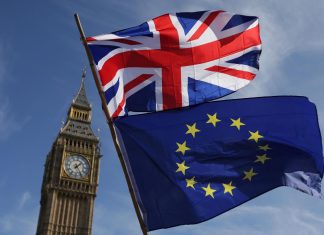 Brexit, sterlina cala dopo la bocciatura dell’emendamento proroga