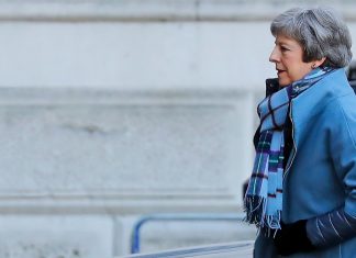Brexit, May vuole riaprire accordo di uscita con l’Ue