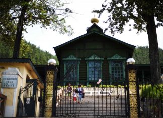 Cina, riavvicinamento con il Vaticano: riconosciuto un vescovo della ‘Chiesa clandestina’