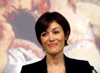 Carfagna: “Niente lezioni da Bussetti, chieda scusa e governo si dissoci”