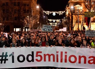 Serbia, ancora sabato di proteste contro il presidente Vucic