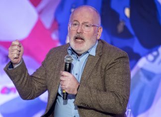 Europee, Timmermans: “I socialisti non possono dialogare con il M5S”