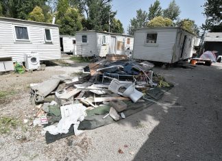 Sassari: maxi-blitz al campo rom, sgombero e 10 arresti