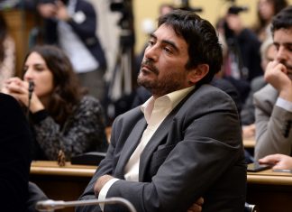 Migranti, Fratoianni: “Governo usa segreto di Stato su caso SeaWatch?”