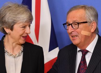 Brexit, nuova telefonata tra May e Juncker
