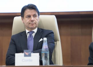 Governo, Conte incontra il premier algerino: “Bisogna assicurare un processo democratico”