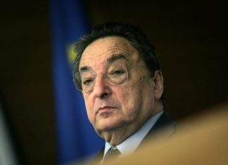 Gianni De Michelis, ex ministro socialista, è morto: aveva 78 anni