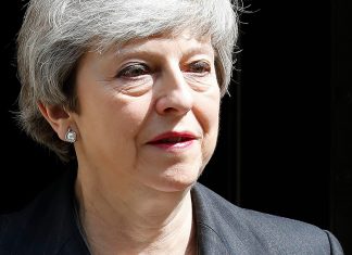 Brexit, May: “Il no all’ intesa creerà ulteriori divisioni, serve un accordo”