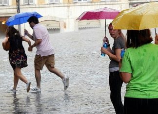 Meteo: forti temporali e rischio di grandine al Nord, caldo intenso invece al Centro-Sud