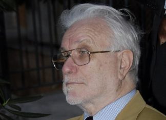 Rai Storia, domani l’omaggio a Luciano De Crescenzo