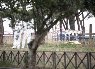 Funerali ‘Diabolik’: al cimitero del Flaminio non si presenta nessuno. Moglie e figlia a Tor Vergata per il riconoscimento della salma