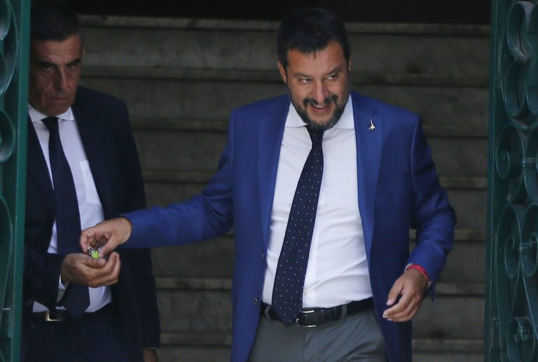 Salvini spiazza Di Maio: sì al taglio dei parlamentari. “Votiamolo e subito dopo andiamo alle urne”. L’Aula boccia la calendarizzazione della sfiducia a Conte per domani