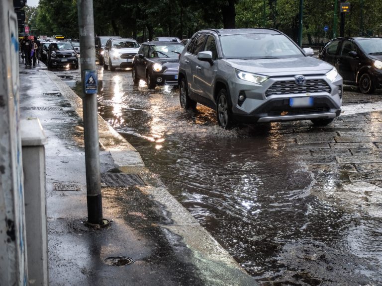 Maltempo: Italia sott’acqua, seggi allagati e ‘allarme’ campagne