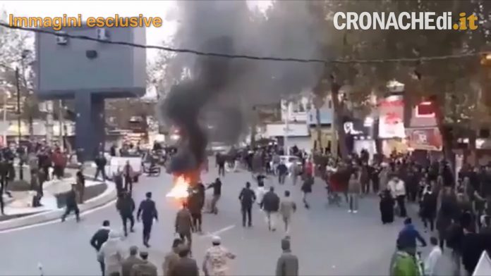 Iran proteste a Teheran e Shiraz
