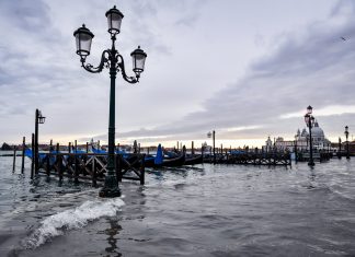 Il maltempo non si ferma: deragliato un treno in Val Pusteria