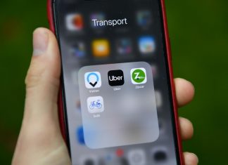 A Londra Uber accusato di violazione delle regole sicurezza. Addio alla licenza