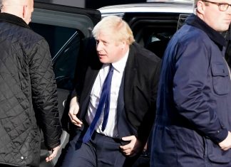 Regno Unito, Johnson: “Killer era libero dopo metà pena, sistema non funziona”