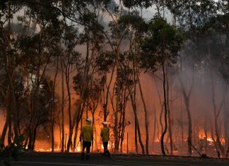 Australia, continua la devastazione degli incendi, nube tossica soffoca Canberra