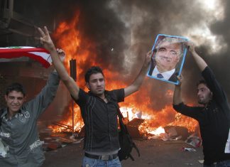 Libano, decine di feriti in scontri manifestanti-polizia a Beirut