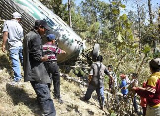 Indonesia, bus precipita in burrone: 28 morti, 8 sono bimbi