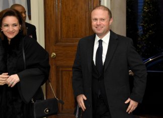 Malta, l’Europarlamento chiede le dimissioni del premier Muscat