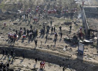 Iran, Pasdaran: “Aereo abbattuto per un problema in comunicazioni difesa”