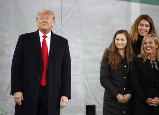 Impeachment, Trump: “Questo processo è una massiccia interferenza elettorale”