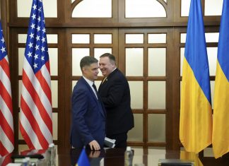 Ucraina, Pompeo a Zelensky: “Il sostegno degli Usa a Kiev non vacillerà”