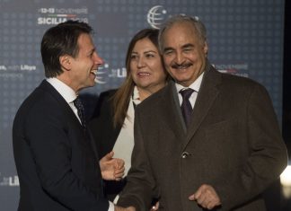 Libia, tv: “Haftar blocca l’export di petrolio dai terminal di centro ed est”