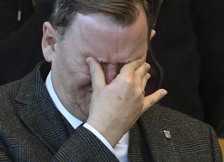 Germania, in Turingia si dimette Kemmerich: “Le dimissioni sono inevitabili”