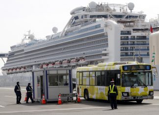 Coronavirus, morta la coppia di anziani a bordo della Diamond Princess. Tornano a casa i 30 italiani con volo speciale