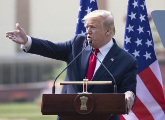 Usa 2020, Trump: “Il dibattito dei democratici è stato pazzo e caotico, datemi un avversario”