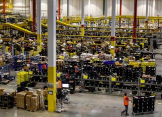 Spagna, evacuata la sede di Amazon di Madrid per allarme bomba