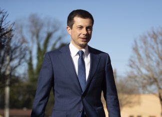 Usa 2020, Buttigieg si ritira dalle primarie democratiche