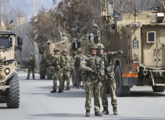 Afghanistan, l’Isis rivendica attentato a Kabul: almeno 32 i morti