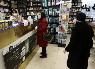 L’Iran allenta il blocco: riaperti uffici governativi e imprese