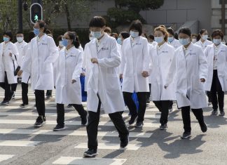 Coronavirus, Cina: primo giorno senza morti. E domani riapre Wuhan