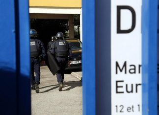 Francia, accoltellamento nella Drôme: 2 morti, fermato l’aggressore