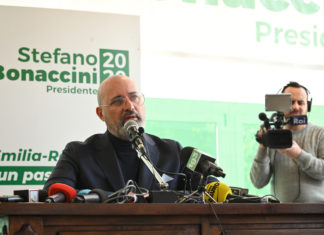Vaccini, Bonaccini: “Non è mancata l’organizzazione ma le dosi”