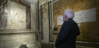 Foto Francesco Ammendola/Ufficio Stampa Quirinale/LaPresse05-09-2020 Ravenna, ItaliaPoliticaIl Presidente della Repubblica Sergio Mattarella a Ravenna visita il monumento a Dante Alighieri,in occasione dell'apertura dell'anno celebrativo per il settimo centenario della morte. DISTRIBUTION FREE OF CHARGE - NOT FOR SALE