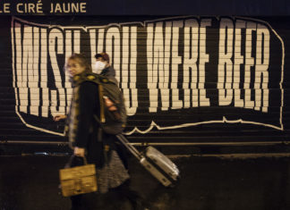 Covid, Francia verso nuove restrizioni: conferenza stampa alle 19