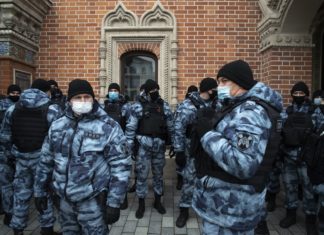 Russia, polizia Mosca: “Fermati 200 partecipanti a un forum”