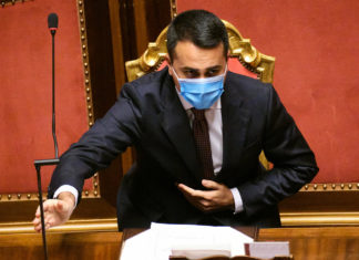 Di Maio: “Accelerare sui ristori, serve ossigeno a enti locali e imprese”