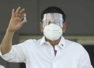 Vaccini, Cina: “Almeno il 70% della popolazione vaccinata entro metà 2022”